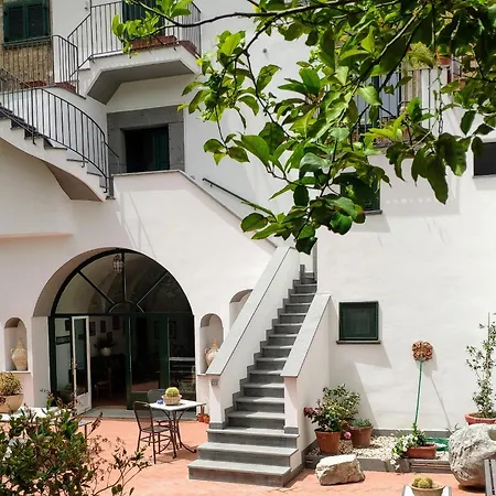 Sweet Bed and breakfast 3*